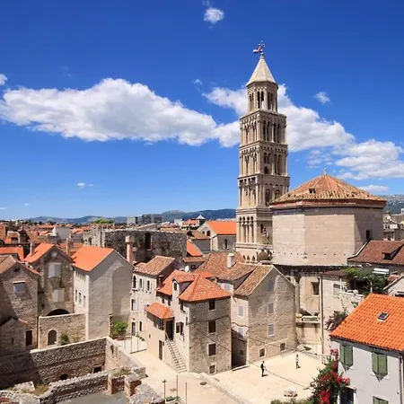 Apartment Zorka - In Center * Split